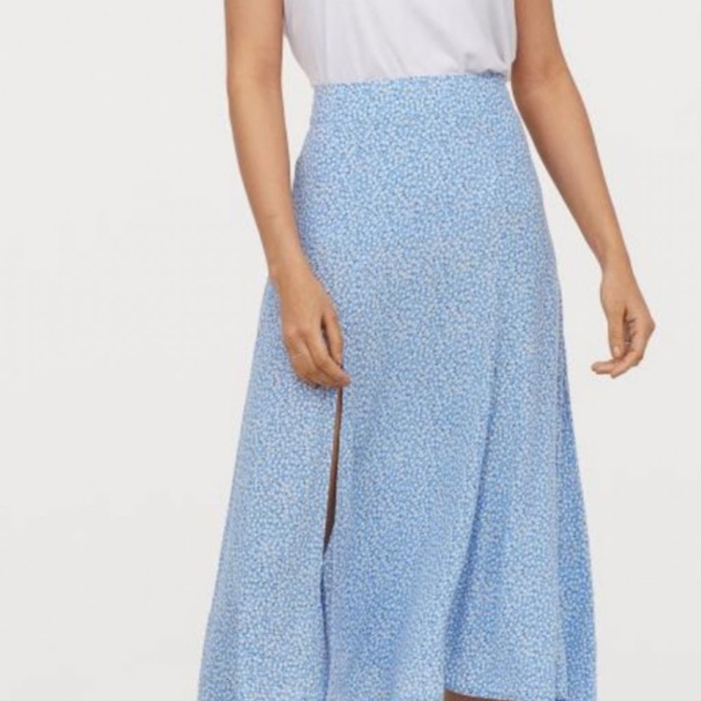 H&M Floral Periwinkle & Daisies Midi Skirt W/ Slit